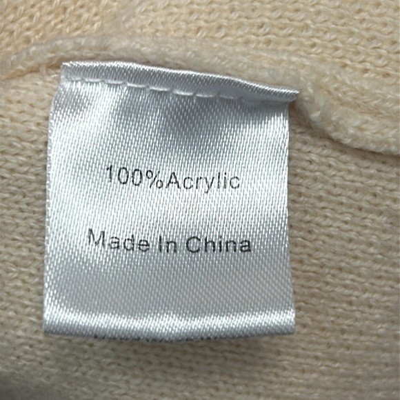 Tuckernuck Camden Soft Knit Poncho Cape V-Neck Ivory One Size - Picture 6 of 7